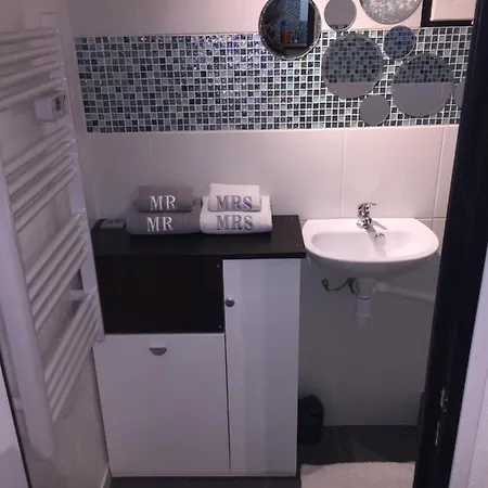 Studio Entierement Renove דירה