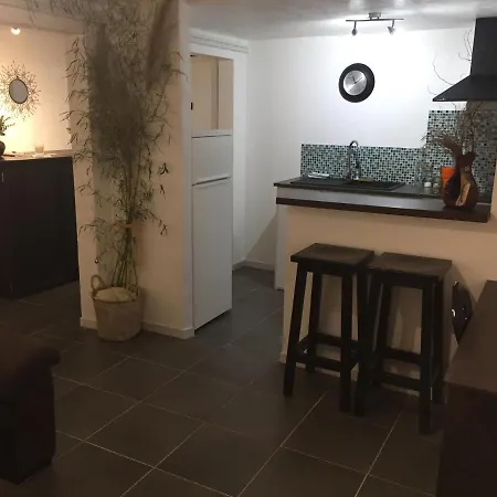 Studio Entierement Renove